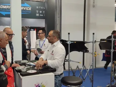Esposizione di prodotti alla fiera AUTOCOLOR BOLOGNA, Maggio 2025